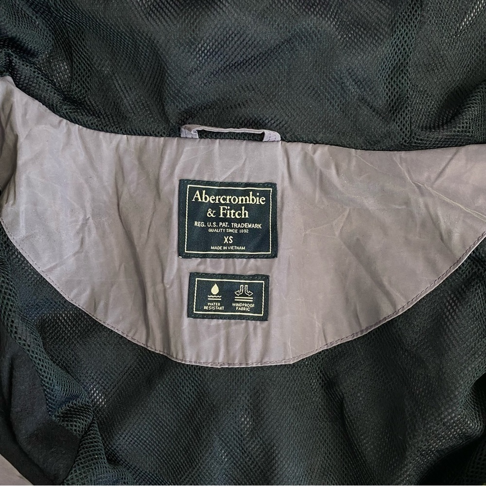 Host Pick 💫 ABERCROMBIE & Fitch Pull Over Rain Coat In Size XS - Picture 5 of 5
